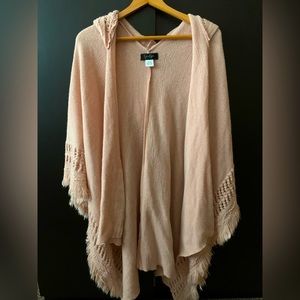 Women’s Jessica Simpson pink shawl
